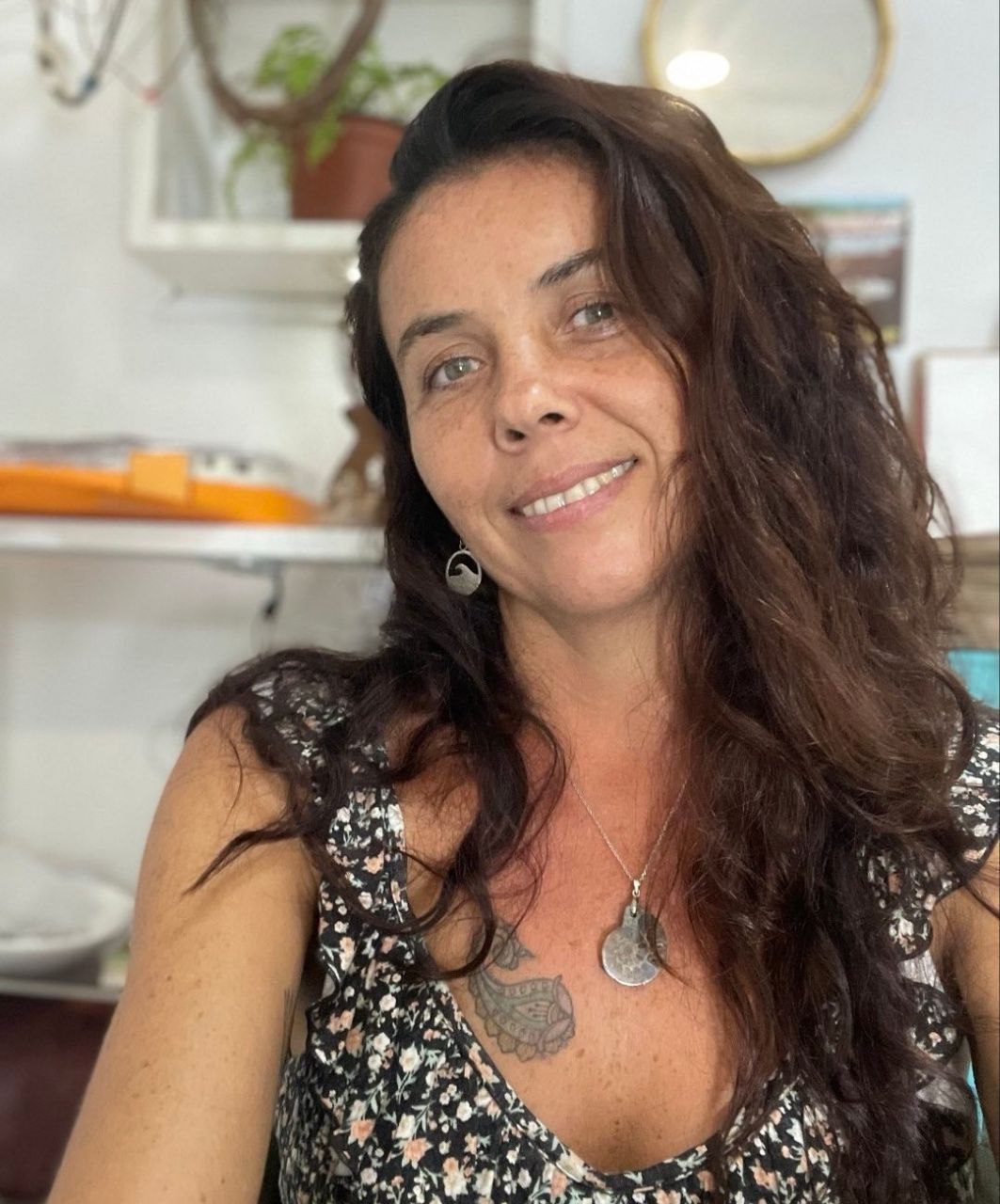 Laura, owner of Azult Profunda Joyeria.