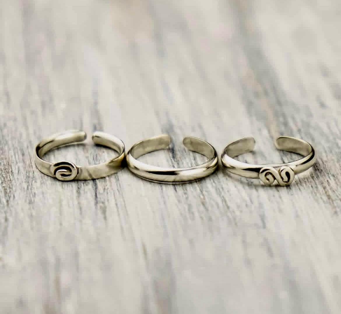Matching silver ring set