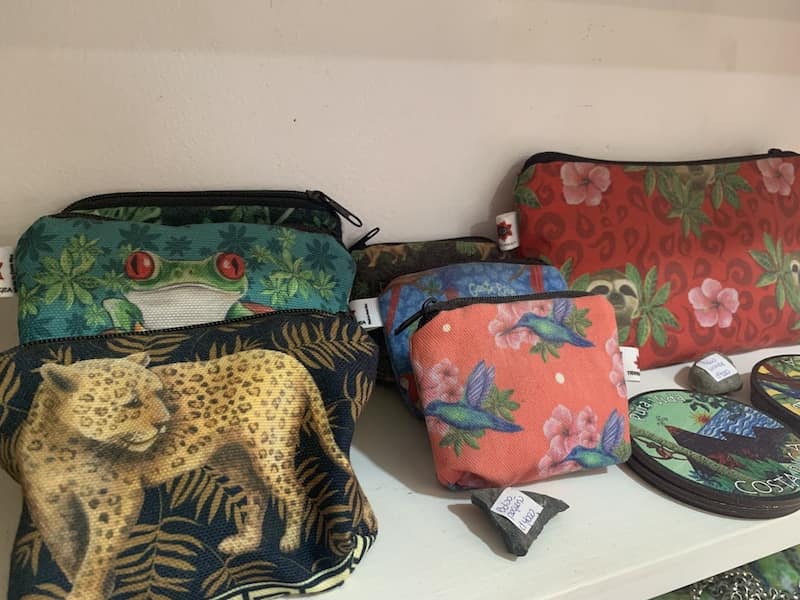 Locallay made hand bags of animals found in Costa Rica.